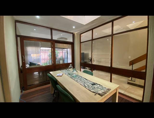 3 BEDROOM FLAT FOR SALE IN GLENWOOD